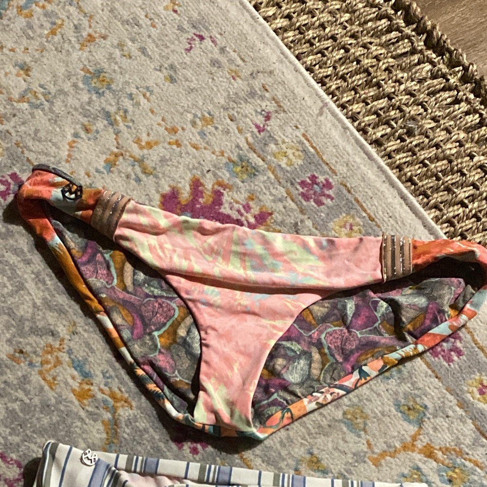 Maaji bottoms size medium